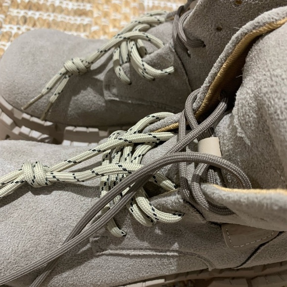 Cutest boots ever - Picture 6 of 6